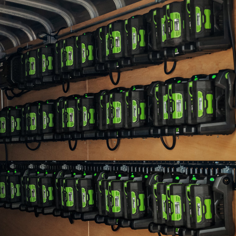EGO PGX3000D 3-Port Dock - Designed to connect to the EGO Pro X 1600W Power Hub. Charges up to 3 EGO 56V ARC Lithium™ Batteries.